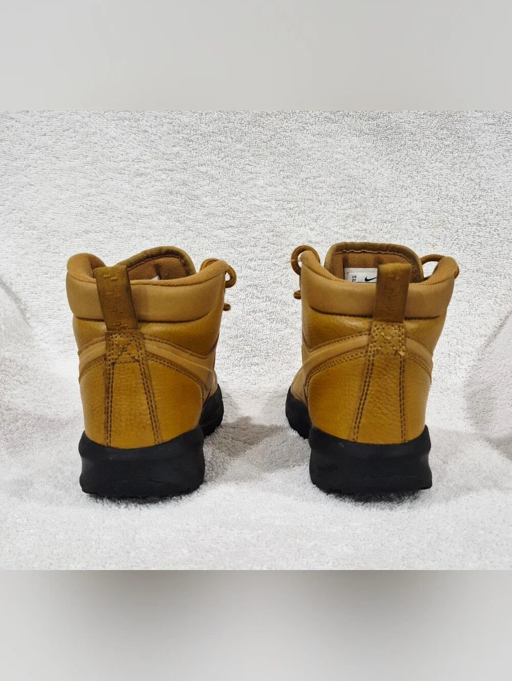 Nike Manoa LTR Boots Boys, Size 2Y, Wheat/Black, BQ5373-700